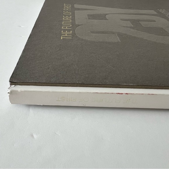 Audemars Piguet Royal Oak Offshore 25th Anniversary book rare future of first - Picture 10 of 17